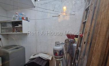 Vendo planta alta de duplex valles del parque 2 recamaras 1 baño 1 auto