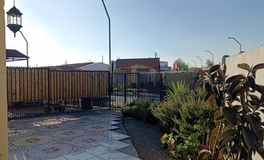 Amplio hogar en sector residencian en la comuna de Padre Hurtado