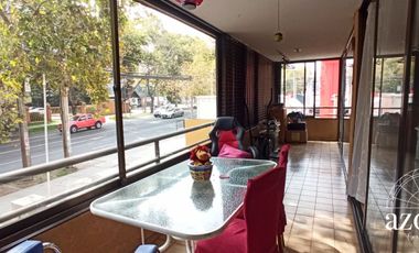 Gran terraza, vista norte, 3D / 2B+ servicios. Estacionamiento y bodega