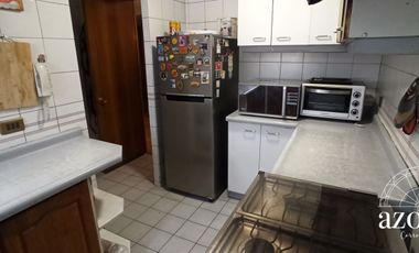 Gran terraza, vista norte, 3D / 2B+ servicios. Estacionamiento y bodega