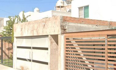 VENTA DE CASA EN JOSE MARIA VELASCO FRACCIONAMIENTO LOMAS DE SANTA ANITA AGUAS CALIENTES