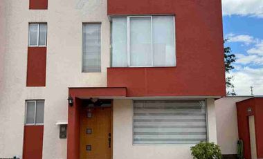 Casa de venta sector el triángulo valle de los chillos