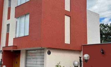 Casa de venta sector el triángulo valle de los chillos