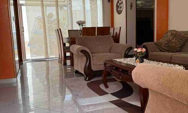 Casa de venta sector el triángulo valle de los chillos