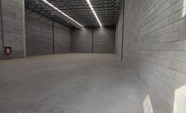 SE VENDE BODEGA NUEVA DE 750 M2  EN COMPLEJO CERRADO, YA LISTA CON SUS BARDAS PERIMETRALES