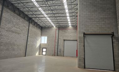 SE VENDE BODEGA NUEVA DE 600 M2 EN COMPLEJO CERRADO, YA LISTA CON SUS BARDAS PERIMETRALES