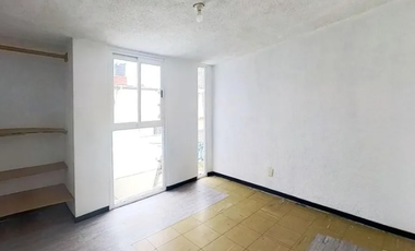 Venta de casa en Villa de las flores Coacalco