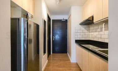 Beautifully Furnished Studio Unit in Solinea