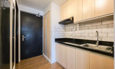 Beautifully Furnished Studio Unit in Solinea