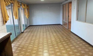 EN ARRIENDO, EXCELENTE Y AMPLIA CASA