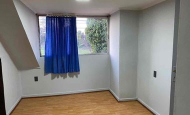 EN ARRIENDO, EXCELENTE Y AMPLIA CASA