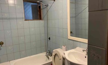 EN ARRIENDO, EXCELENTE Y AMPLIA CASA