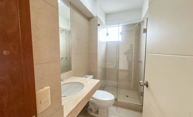 Alquiler Departamento de 2 habitaciones con cochera lineal y deposito - San Isidro