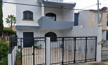 OPORTUNIDAD DE TENER UNA BELLA CASA AMPLIA EN ZAMORA