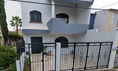 OPORTUNIDAD DE TENER UNA BELLA CASA AMPLIA EN ZAMORA