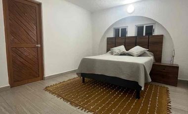 Cerca Plaza Cuernavaca rento LOFT AMUEBLADO , todos los servs incluídos, alberca jardín $12,000.00