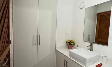 Cerca Plaza Cuernavaca rento LOFT AMUEBLADO , todos los servs incluídos, alberca jardín $12,000.00