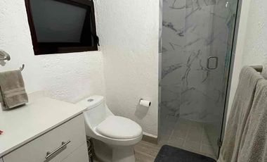 Cerca Plaza Cuernavaca rento LOFT AMUEBLADO , todos los servs incluídos, alberca jardín $12,000.00