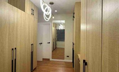 FOR SALE: 3BR with 2 parkings at Portico, Pasig