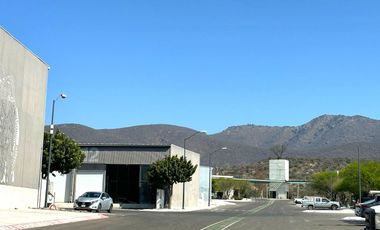 BODEGA de 440 m2 EN VENTA CON INQUILINO en PARQUE INDUSTRIAL ATTA