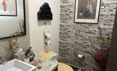 Casa moderna en venta en Altozano con doble acceso -  entre Juriquilla y el Refugio