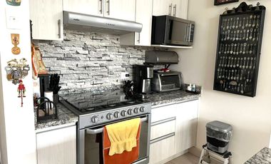 Casa moderna en venta en Altozano con doble acceso -  entre Juriquilla y el Refugio