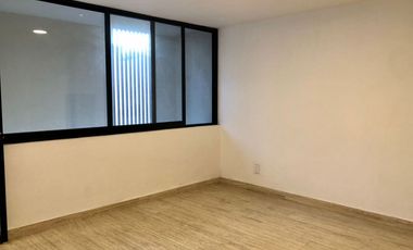 Casa en Venta recién remodelada, de 4 recámaras, a lado de los Arcos de Qro.