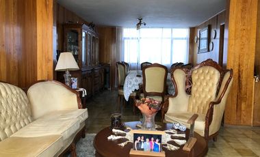 CASA en VENTA con dos locales en Centro Histórico, Querétaro
