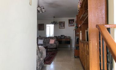 CASA en VENTA con dos locales en Centro Histórico, Querétaro