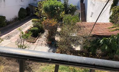 CASA en VENTA con dos locales en Centro Histórico, Querétaro