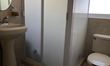 CASA en VENTA con dos locales en Centro Histórico, Querétaro