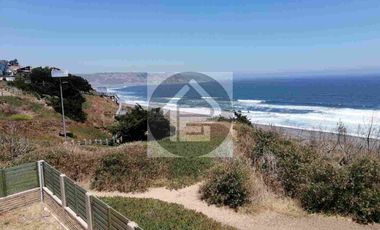 CASA EN PRIMERA LÍNEA  CON VISTA PRIVELIGIADA AL MAR EN MATANZAS