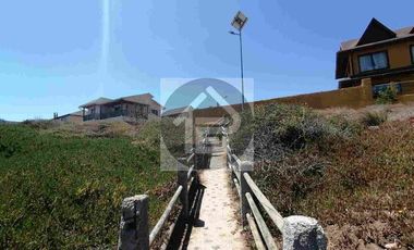 CASA EN PRIMERA LÍNEA  CON VISTA PRIVELIGIADA AL MAR EN MATANZAS