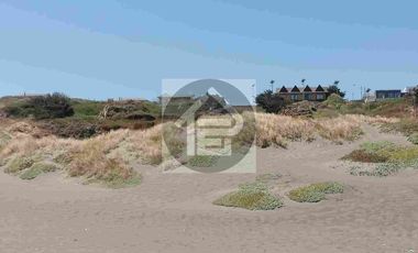 CASA EN PRIMERA LÍNEA  CON VISTA PRIVELIGIADA AL MAR EN MATANZAS