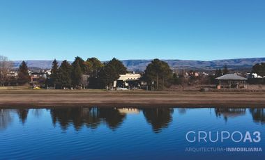 Se vende exclusiva propiedad en Potrero de Garay, costa Lago Los Molinos – 805