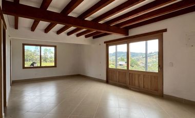 Casa en Arriendo en Alto de Palmas ,Poblado Medellin