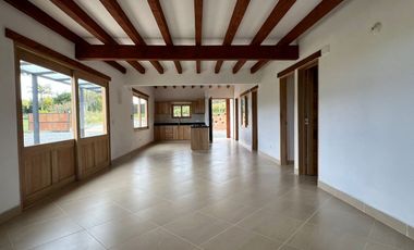 Casa en Arriendo en Alto de Palmas ,Poblado Medellin