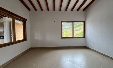 Casa en Arriendo en Alto de Palmas ,Poblado Medellin