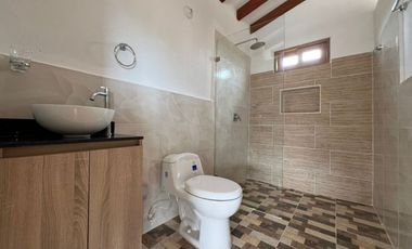 Casa en Arriendo en Alto de Palmas ,Poblado Medellin