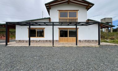 Casa en Arriendo en Alto de Palmas ,Poblado Medellin