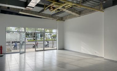 Local en renta - Av centenario