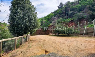 Leon Propiedades vende parcela con casa en Fundo Monterrey, Curacaví.