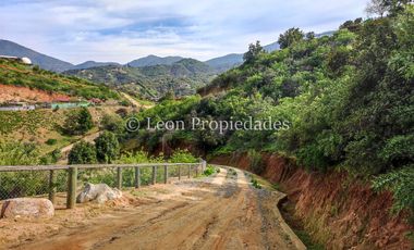 Leon Propiedades vende parcela con casa en Fundo Monterrey, Curacaví.