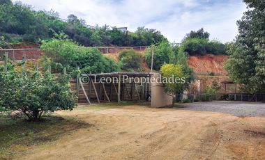 Leon Propiedades vende parcela con casa en Fundo Monterrey, Curacaví.