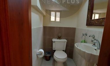 En Machala LInda Casa de Venta Independiente con 3 Dormitorios c/u con baño, ubicación estratégica muy cerca al Centro