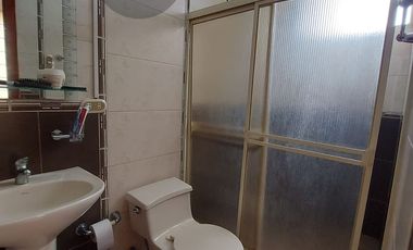 En Machala LInda Casa de Venta Independiente con 3 Dormitorios c/u con baño, ubicación estratégica muy cerca al Centro