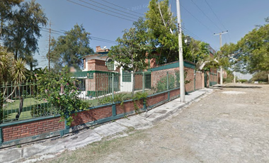 Casa de recuperacion bancaria en venta ubicada en Camino del Marino, Club Náutico, Puente Viejo Jalisco