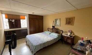 VENDO CASA AMPLIA EN BARRIO LA CAMPIÑA, CON AREA DE 525 mts, PARQUEADERO CUBIERTO