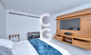Casa en Venta en Cancun en Laguna II Puerto Cancún con Muelle y Alberca