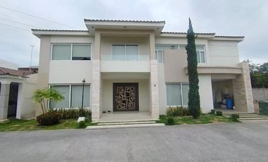 casa en urbanizacion de venta zona norte portoviejo